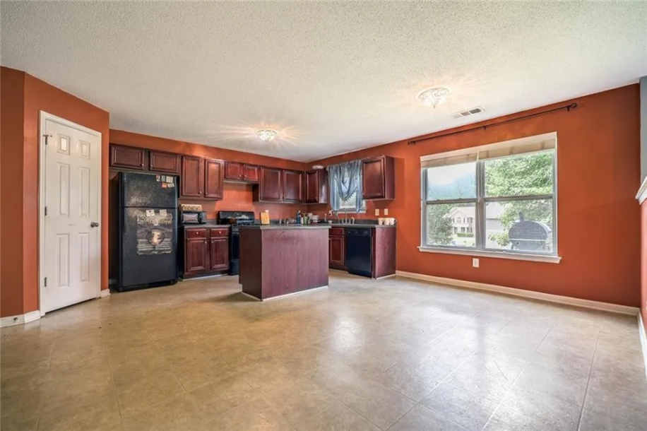 3365 Amhurst Pkwy, Atlanta, GA 30349-4