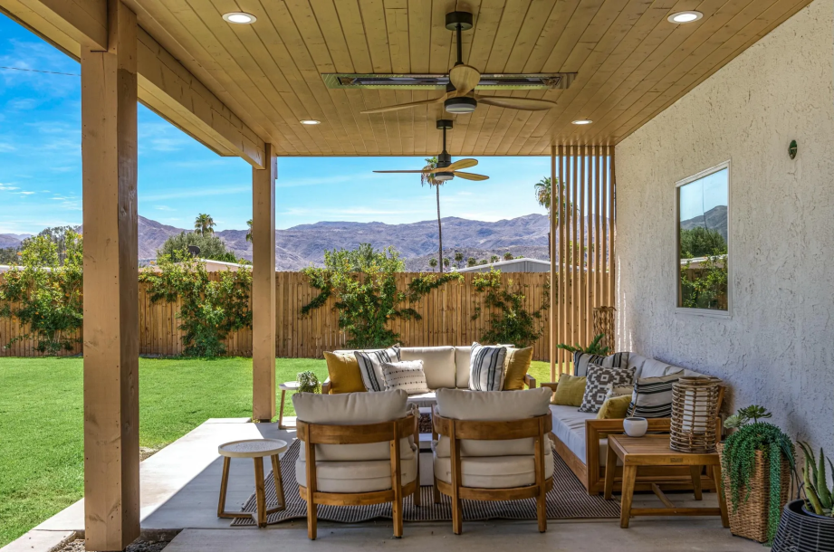 2220 Lawrence St, Palm Springs, CA 92264-2
