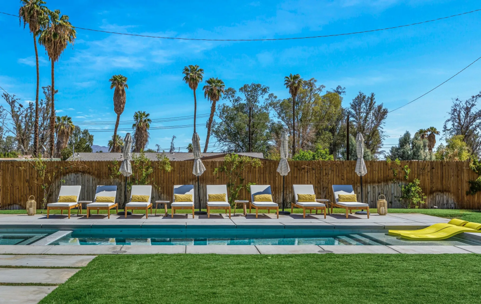 2220 Lawrence St, Palm Springs, CA 92264-13